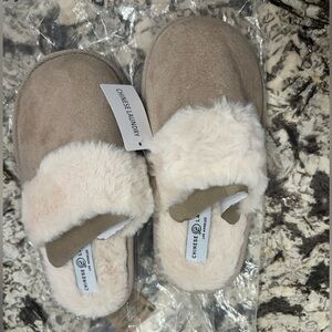 Women’s Slippers by Chinese Laundry